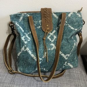 🎄🎄Myra purse New without Tags see pictures for measurements🎄🎄